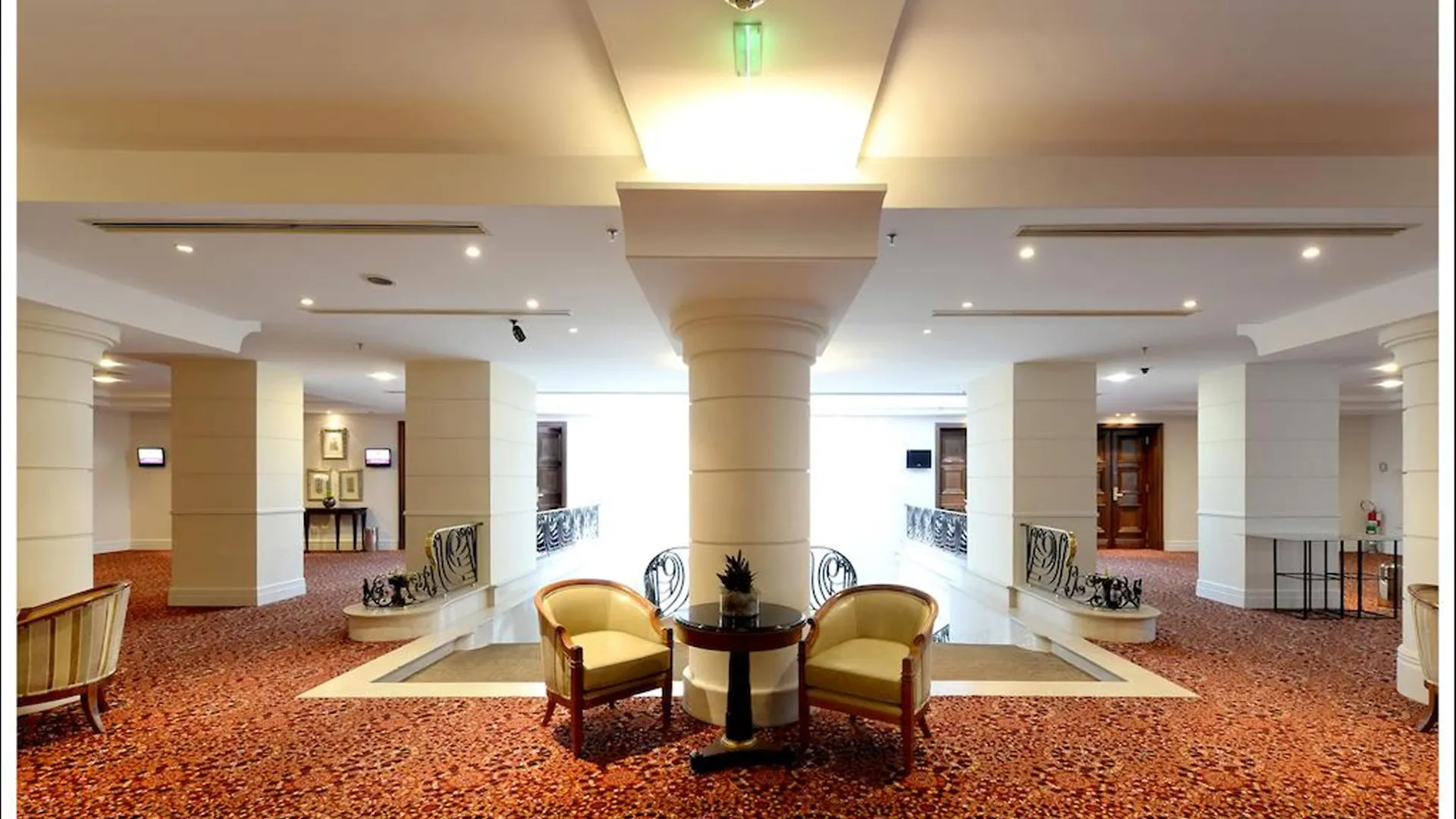 Grand Mercure Sao Paulo Ibirapuera 5*,  Brazil
